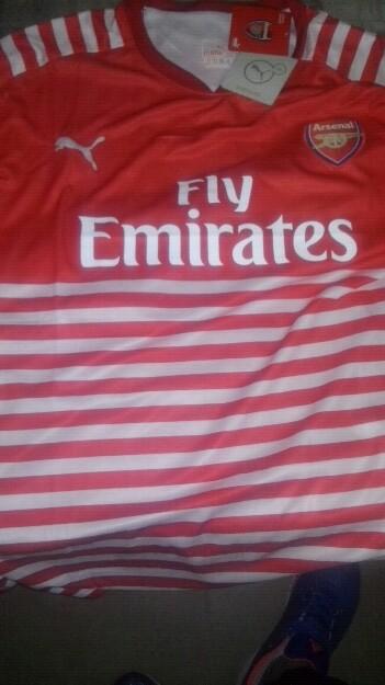 Imagen de Vendo remera del Arsenal nueva con etiquetas puestas talle L