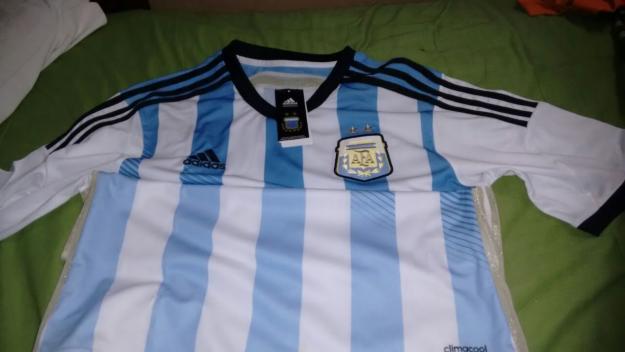 Imagen de vendo camiseta de argentina nueva numero 0