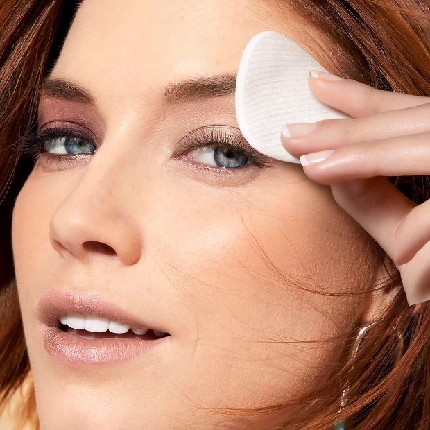 Imagen de Locion desmaquilladora bifasica marca LBEL numero 2