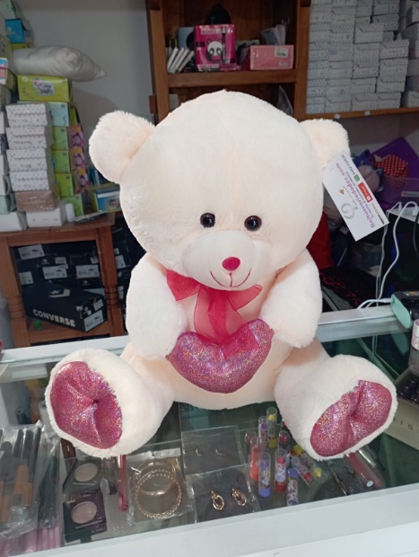 Imagen de Osito de peluche con corazon rojo de 40 cms numero 1