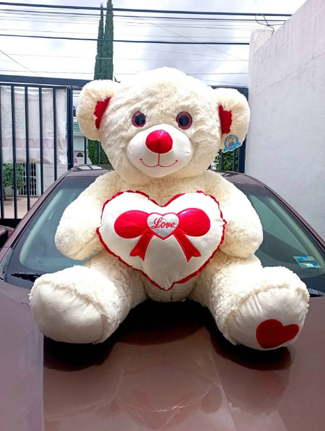 Imagen de Oso de peluche grande blanco 105 cm con corazon premium numero 1