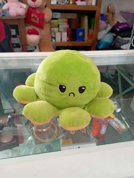 Imagen de Pulpo reversible peluche color amarillo y verde de 15 cms numero 1