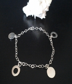 Imagen de Pulsera de plata circulos huecos y lisos numero 0