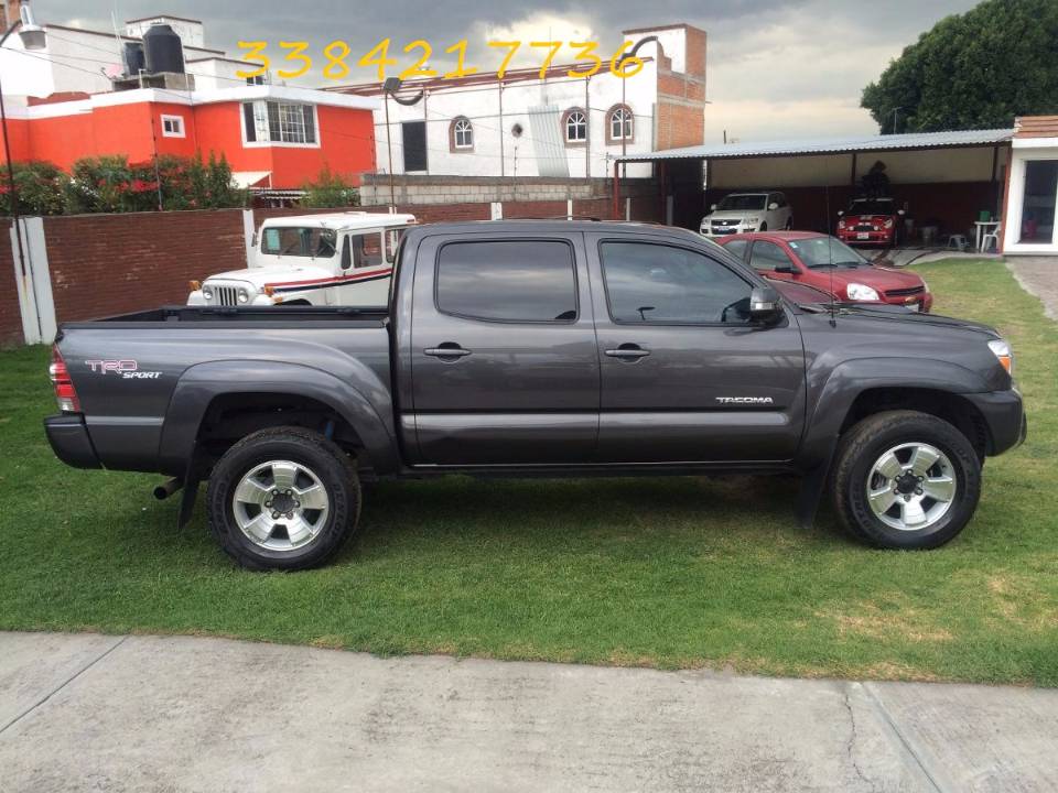 Imagen de toyota tacoma trd numero 2