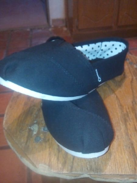 Imagen de Venta zapatos tipo toms 