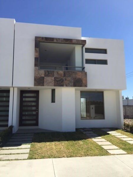 Imagen de Se vende moderna casa en exclusiva privada