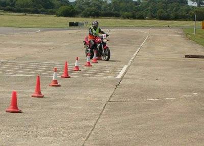 Imagen de Autoescuelas de manejo en moto numero 3