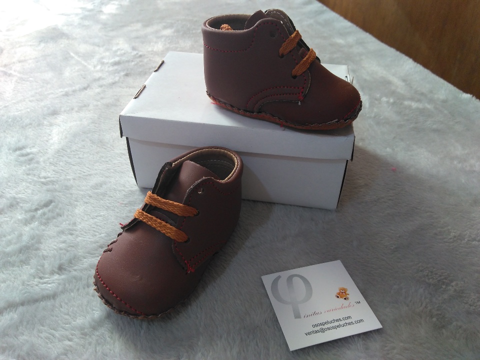 Imagen de Botines para bebe de agujetas color cafe numero 1