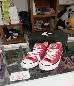 Imagen de Converse originales chuck taylor choclo rojos numero 1