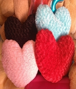 Imagen de Corazon de peluche liso premium tela jazmin borreguito