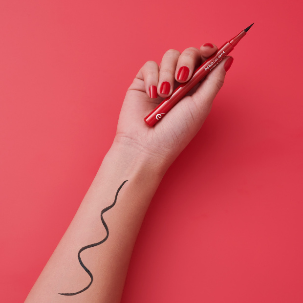 Imagen de Delineador COLORFIX Plumón Tattoo negro numero 1