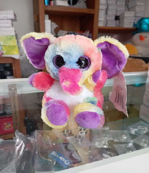 Imagen de Elefante de peluche color arcoiris orgulloso