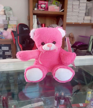 Imagen de Oso de peluche color rosa con blanco de 15 cms para centros de mesa