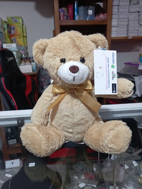 Imagen de Oso de peluche de 25 cm color miel para centro de mesa  numero 2