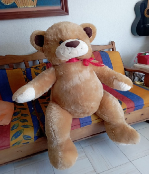 Imagen de Oso pecas de peluche gigante de 125 cms color miel