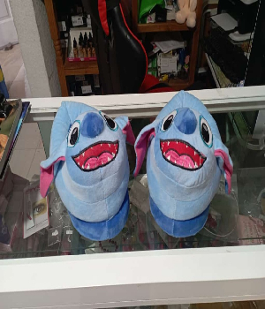 Imagen de Pantunfla de stitch talla ch 20 a 24 aprox