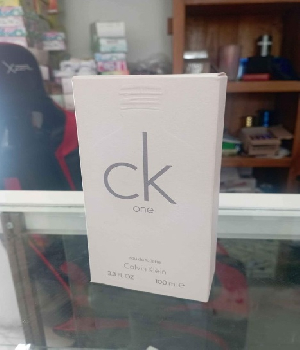 Imagen de Perfume Unisex Ck One de 100 ml Calvin Klein numero 1