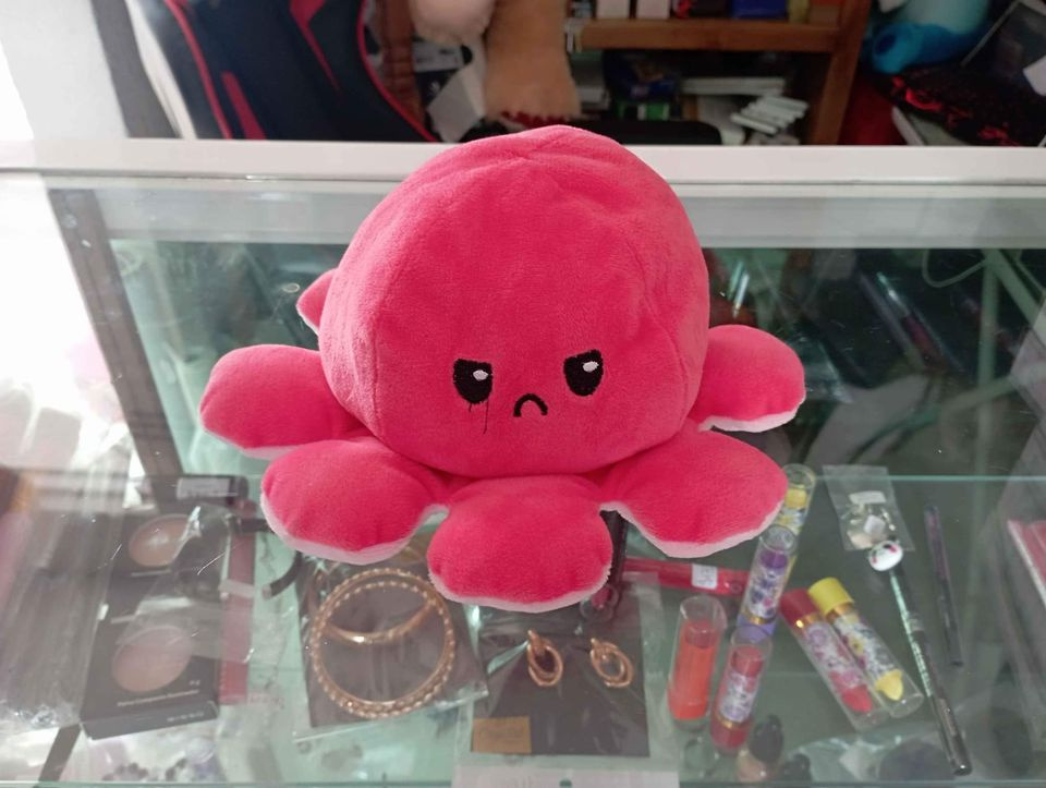 Imagen de Pulpo reversible peluche color rosa y rojo de 15 cms  numero 1