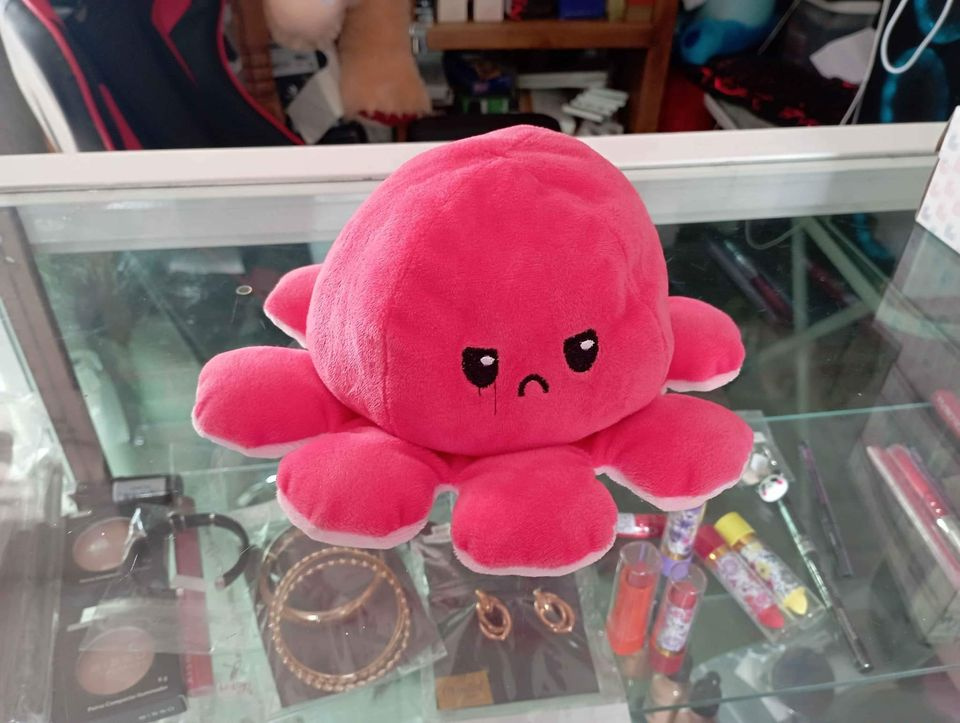 Imagen de Pulpo reversible peluche color rosa y rojo de 15 cms  numero 3