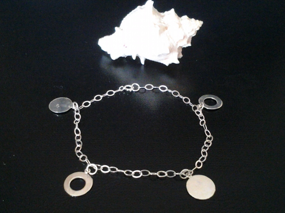 Imagen de Pulsera de plata circulos huecos y lisos numero 1