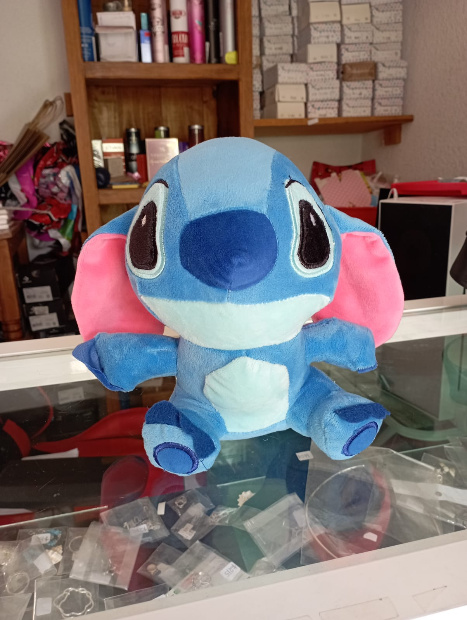 Imagen de Stitch de peluche chico de 23 cm sentado numero 2