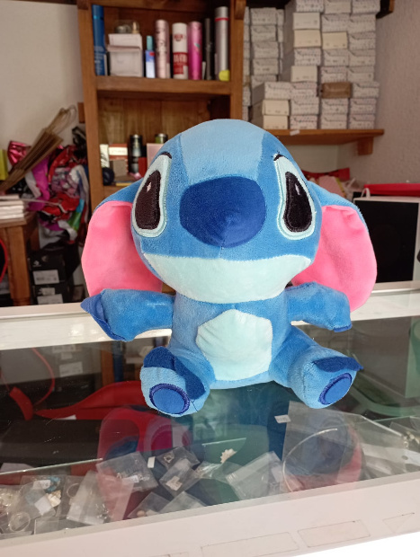 Imagen de Stitch de peluche chico de 23 cm sentado numero 2