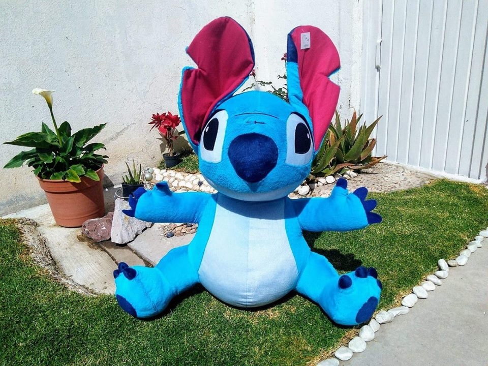 Imagen de Stitch de peluche gigante 90 cms sentado