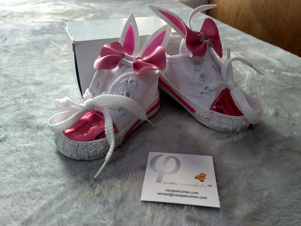 Imagen de Tenis para bebe coneja blancos con rosa numero 1
