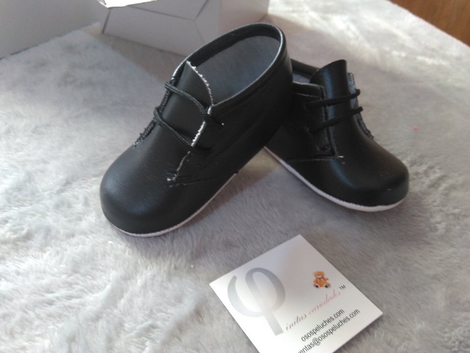 Imagen de Zapatitos para bebe negro niño de agujeta numero 1