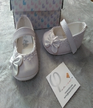 Imagen de Zapatos para bebe para bautizo blancos mod580